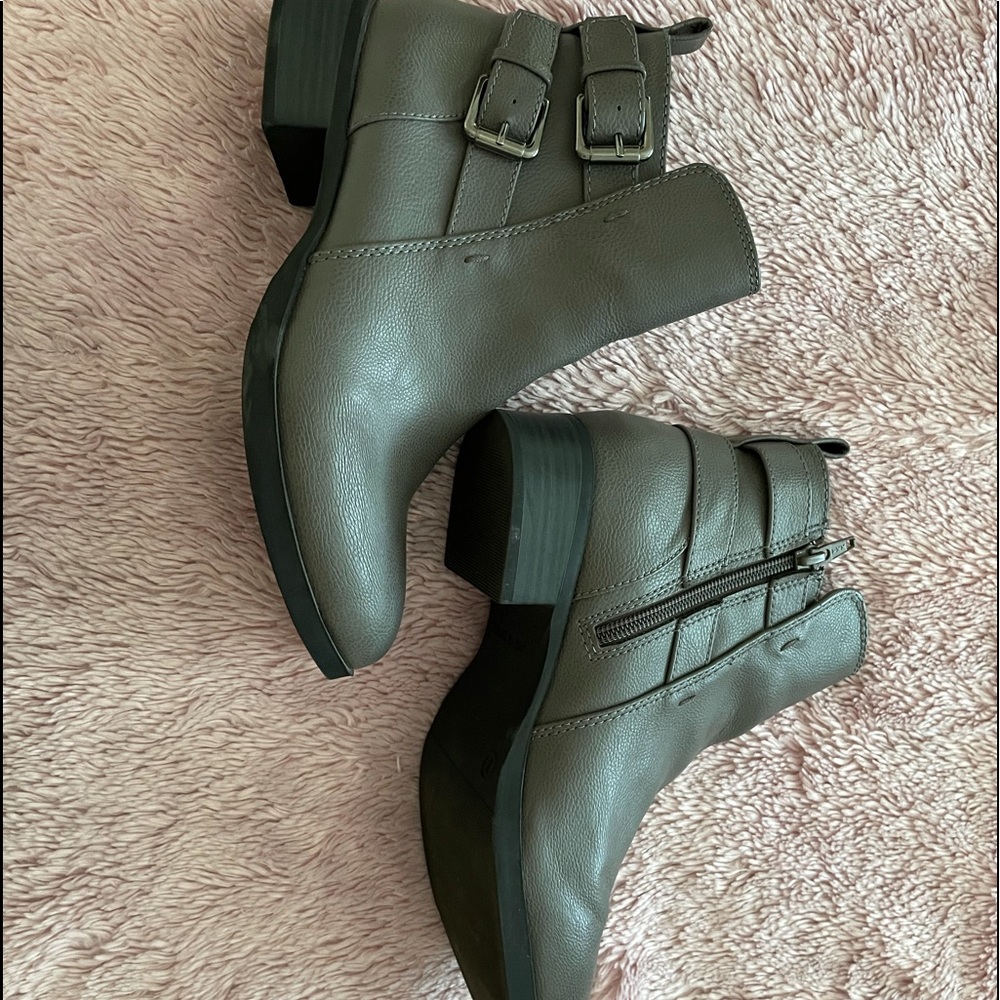 Old navy, ankle boots, grey, buckles on side, zipper